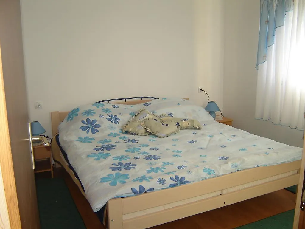 Apartment Park Crni Lug 0*,  Croatia